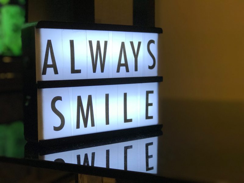 always smile sign at pearly whites dentistry